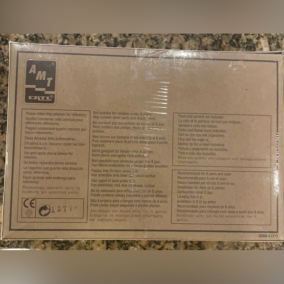 1967 Chevrolet Impala Super Sport AMT 1/25 Scale Kit #8207, Complete & Unstarted - Picture 5 of 6